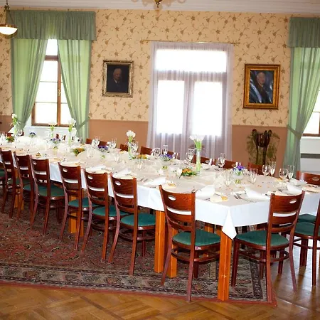 Guest house Zamek 3*