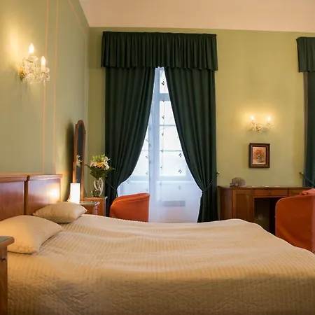 Pensión Zámek Lobec