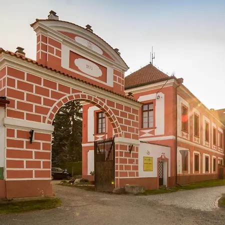 Penzion Zámek Lobeč
