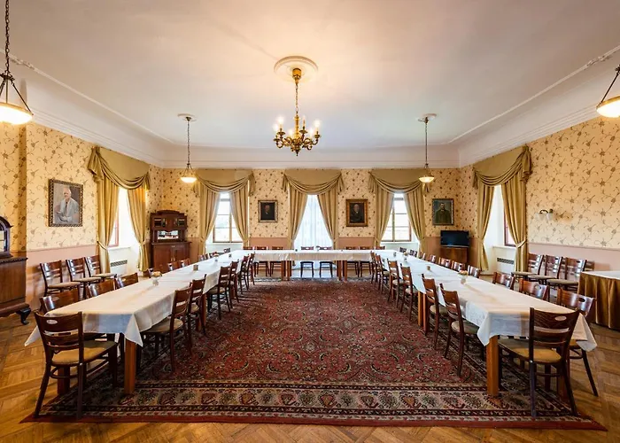 בית הארחה Zamek Lobec