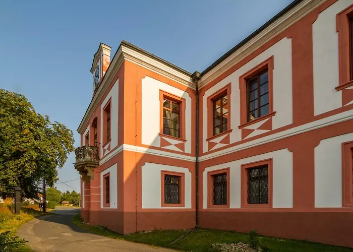 בית הארחה Zamek Lobec